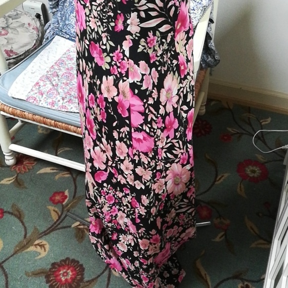 Dress - Picture 6 of 6